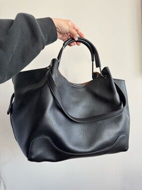 Classic Black Leather Tote Bag - Stylish Everyday Carry